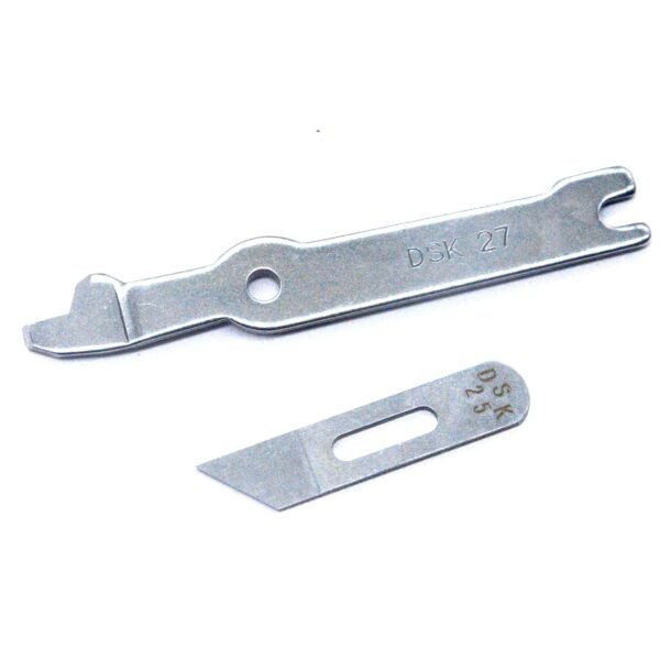 Lame Accessoire coupe-latéral pour machine à coudre 735